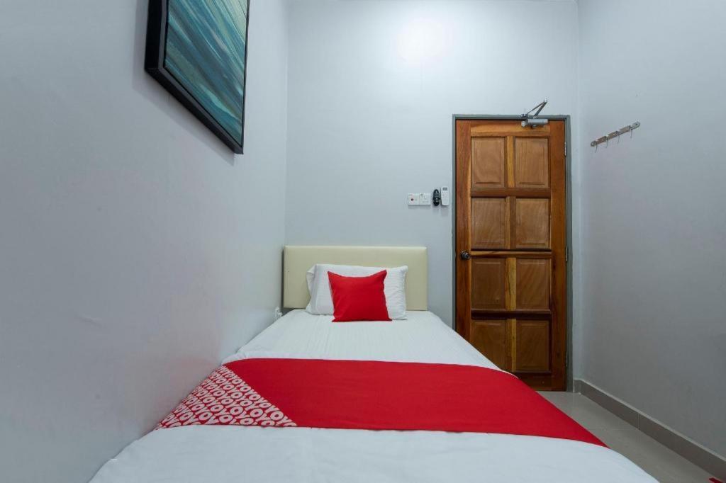 Oyo 90234 Sungai Rengit City Resort 2 Kampung Sungai Rengit Екстериор снимка