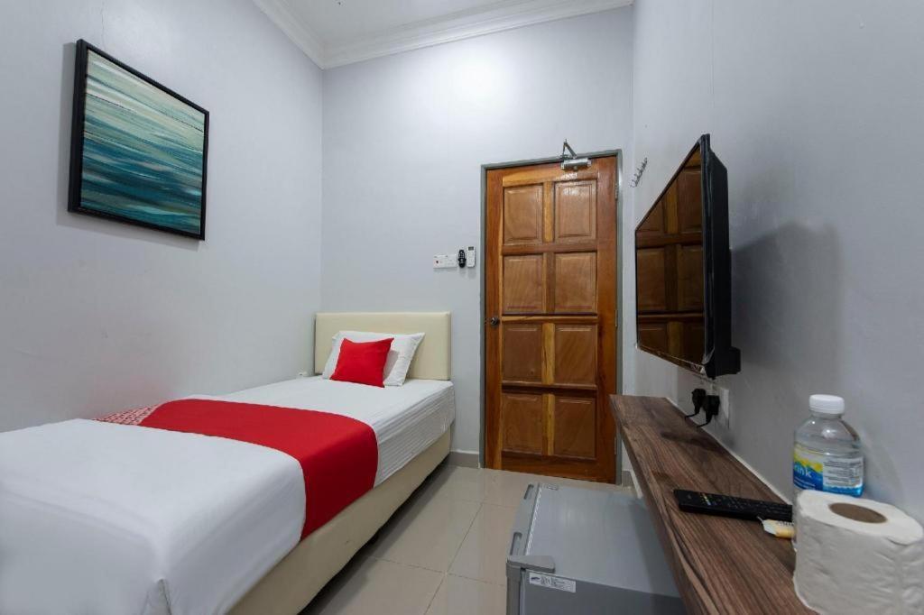 Oyo 90234 Sungai Rengit City Resort 2 Kampung Sungai Rengit Екстериор снимка