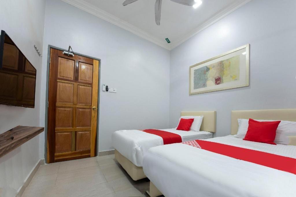 Oyo 90234 Sungai Rengit City Resort 2 Kampung Sungai Rengit Екстериор снимка