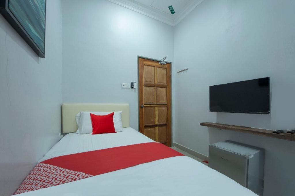 Oyo 90234 Sungai Rengit City Resort 2 Kampung Sungai Rengit Екстериор снимка