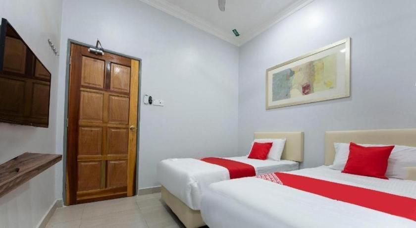 Oyo 90234 Sungai Rengit City Resort 2 Kampung Sungai Rengit Екстериор снимка