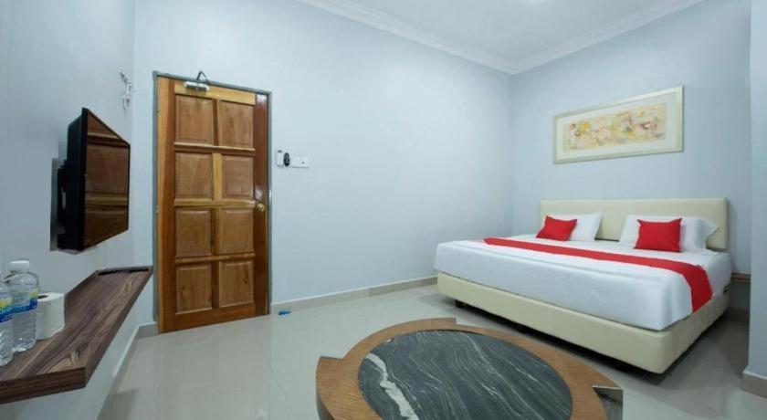 Oyo 90234 Sungai Rengit City Resort 2 Kampung Sungai Rengit Екстериор снимка